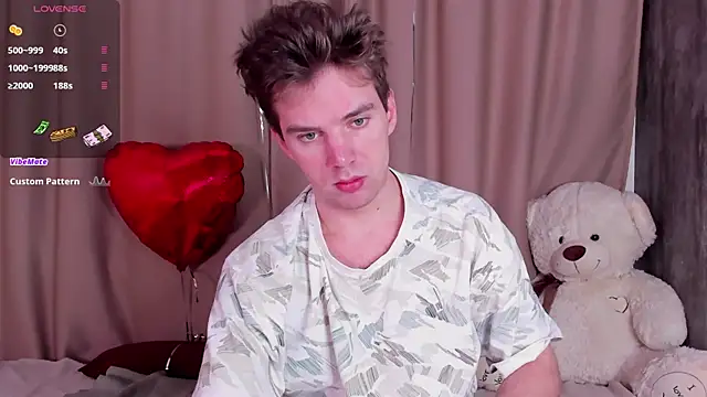 ArthurWhitee online show from March 3, 2025, 3:49 am