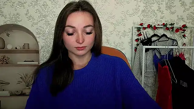  Barbie Kiss  online show from October 3, 2025, 2:18 pm