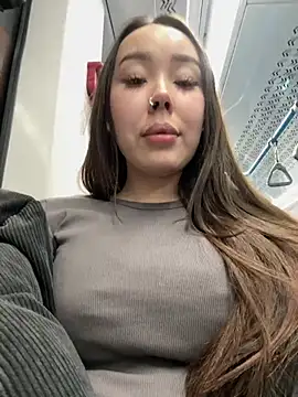 Asian Asami online show from January 7, 2025, 2:41 pm
