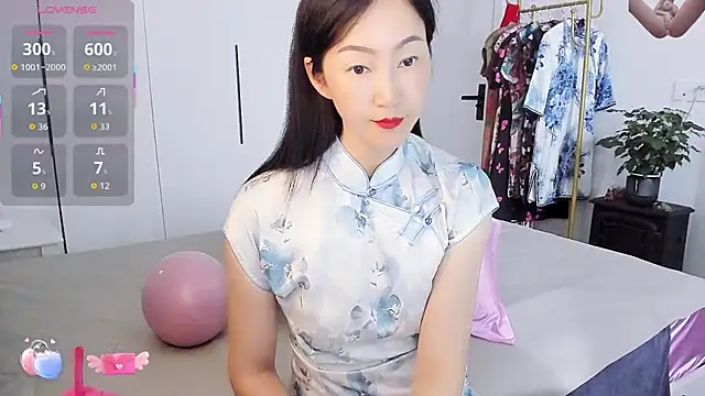 paopao-a online show from October 12, 2025, 4:47 am