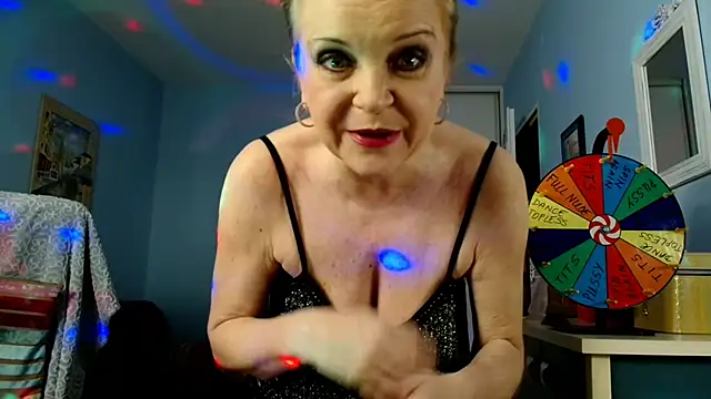 sexyjennyeu online show from January 10, 2025, 8:48 pm