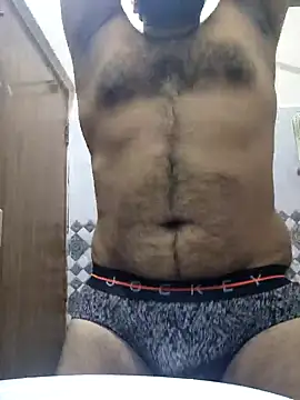 Snapshot of yourdreamman0705 chatting on February 6, 2025, 5:51 pm yourdreamman0705 online show from February 6, 2025, 5:51 pm