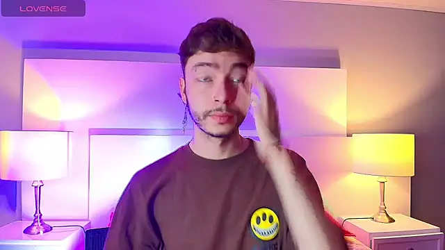 Snapshot of noah_ricci chatting on October 7, 2025, 12:39 pm noah ricci online show from October 7, 2025, 12:39 pm