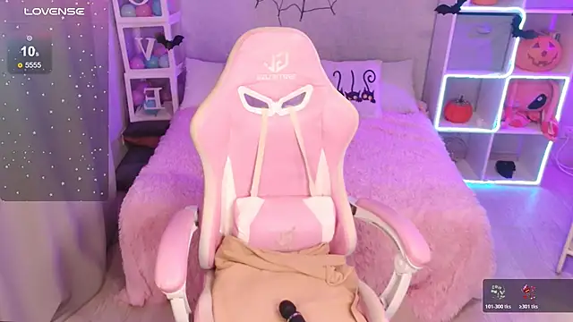 Dina dee online show from October 27, 2025, 12:33 am