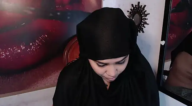 Snapshot of VenussTits97 chatting on December 31, 2024, 2:19 am VenussTits97 online show from December 31, 2024, 2:19 am