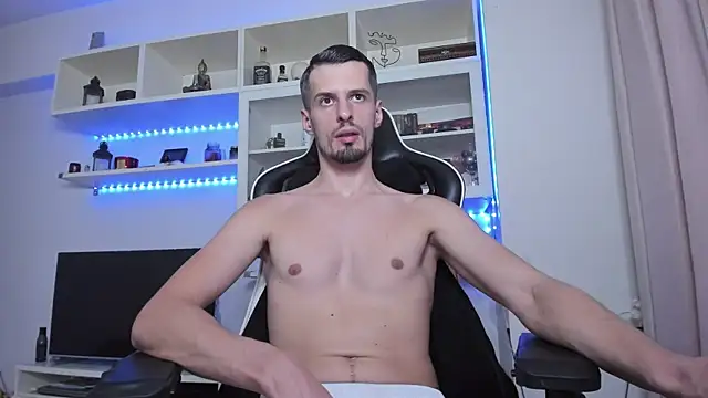 ToddClaytonn online show from October 1, 2025, 6:18 am