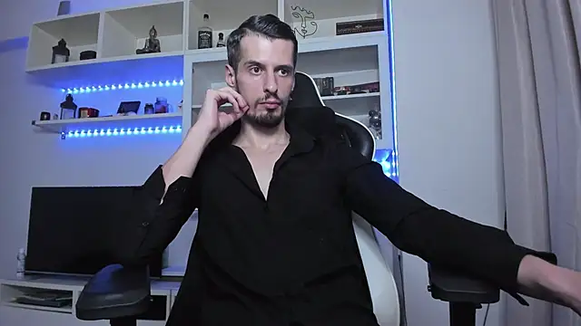 ToddClaytonn online show from October 14, 2025, 10:42 pm