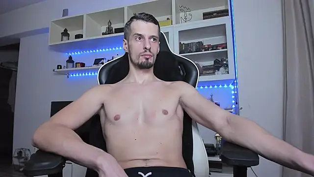 ToddClaytonn online show from November 18, 2025, 2:49 am