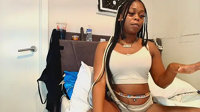 Snapshot of Naomiruty chatting on September 19, 2025, 12:58 am Naomiruty online show from September 19, 2025, 12:58 am