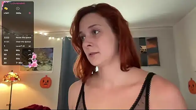 Aria Fields online show from November 11, 2025, 6:03 pm