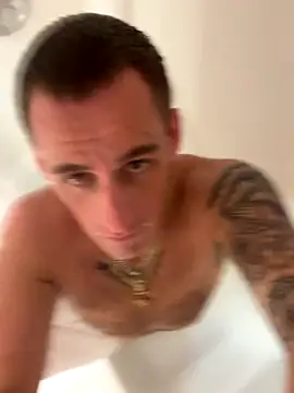 PeytonJohnn online show from September 28, 2025, 8:05 pm