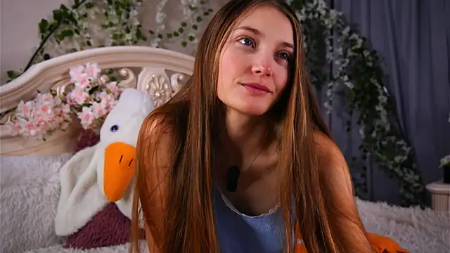 MonaEldon online show from December 2, 2025, 3:19 am