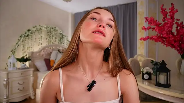 Snapshot of MonaEldon chatting on October 10, 2025, 2:12 am MonaEldon online show from October 10, 2025, 2:12 am