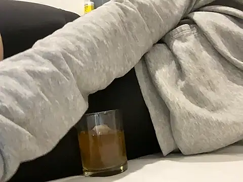 Snapshot of Sofiasbus chatting on March 5, 2025, 8:21 am Sofiasbus online show from March 5, 2025, 8:21 am