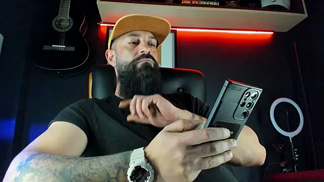 Snapshot of axxelrich_ chatting on January 26, 2025, 4:51 pm axxelrich  online show from January 26, 2025, 4:51 pm