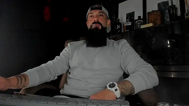 Snapshot of axxelrich_ chatting on October 26, 2025, 5:30 am axxelrich  online show from October 26, 2025, 5:30 am