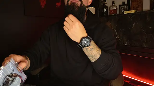 axxelrich  online show from November 25, 2025, 4:13 am