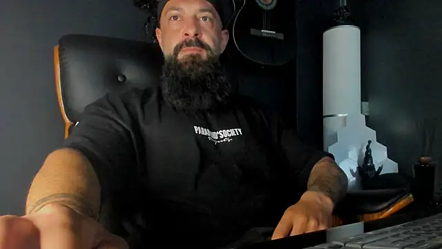 Snapshot of axxelrich_ chatting on September 12, 2025, 4:34 am axxelrich  online show from September 12, 2025, 4:34 am