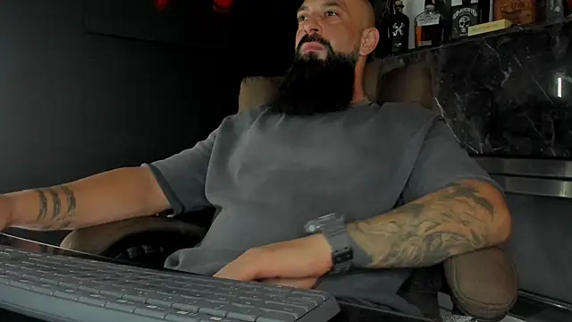 Snapshot of axxelrich_ chatting on October 9, 2025, 5:57 pm axxelrich  online show from October 9, 2025, 5:57 pm