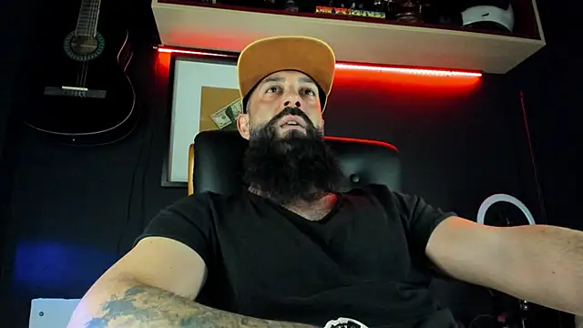 Snapshot of axxelrich_ chatting on January 26, 2025, 1:47 pm axxelrich  online show from January 26, 2025, 1:47 pm