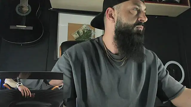 Snapshot of axxelrich_ chatting on February 16, 2025, 11:16 am axxelrich  online show from February 16, 2025, 11:16 am