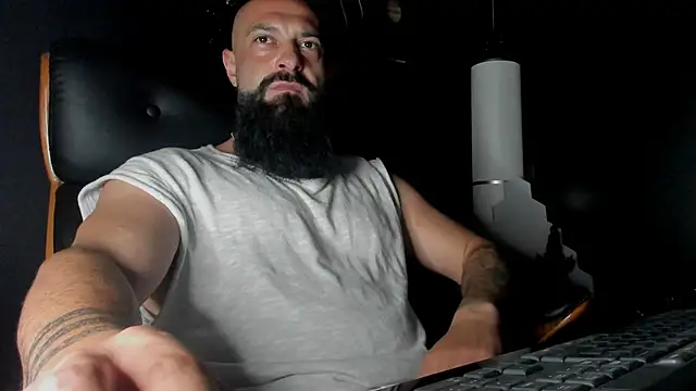 Snapshot of axxelrich_ chatting on September 8, 2025, 6:18 pm axxelrich  online show from September 8, 2025, 6:18 pm