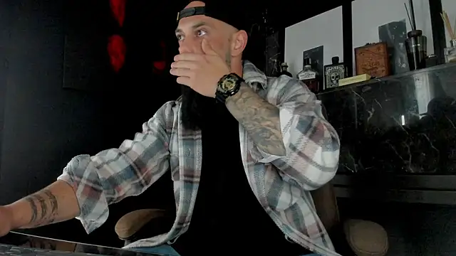 Snapshot of axxelrich_ chatting on October 30, 2025, 6:01 am axxelrich  online show from October 30, 2025, 6:01 am