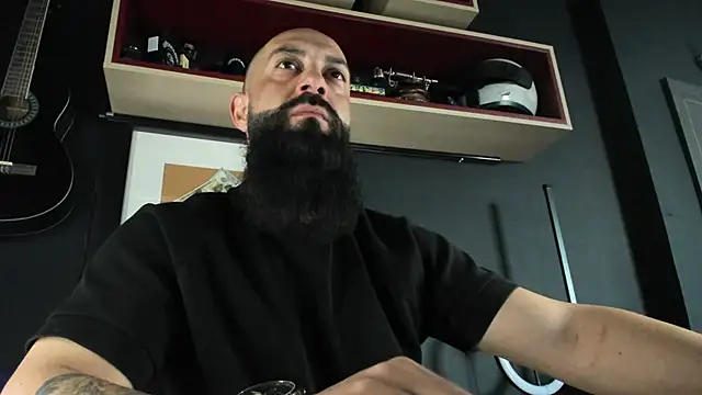 Snapshot of axxelrich_ chatting on February 10, 2025, 6:42 am axxelrich  online show from February 10, 2025, 6:42 am