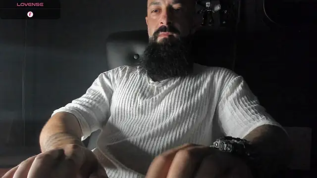 Snapshot of axxelrich_ chatting on September 17, 2025, 5:48 pm axxelrich  online show from September 17, 2025, 5:48 pm