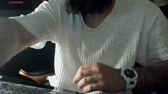 Snapshot of axxelrich_ chatting on September 23, 2025, 3:24 am axxelrich  online show from September 23, 2025, 3:24 am