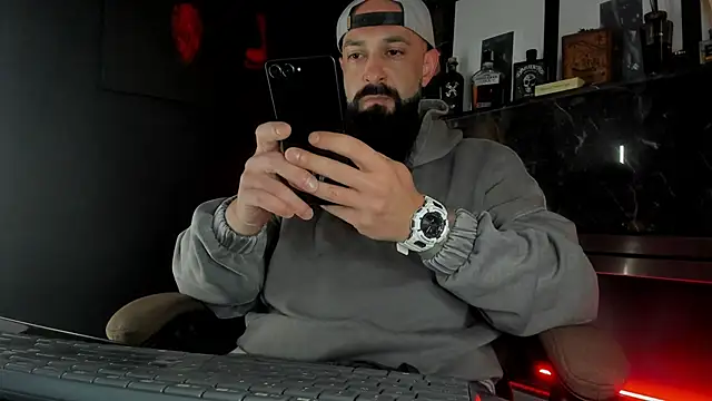 Snapshot of axxelrich_ chatting on October 21, 2025, 4:01 am axxelrich  online show from October 21, 2025, 4:01 am