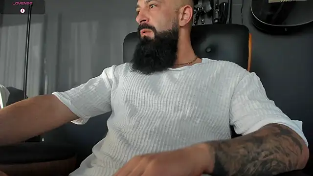 Snapshot of axxelrich_ chatting on September 16, 2025, 5:08 am axxelrich  online show from September 16, 2025, 5:08 am