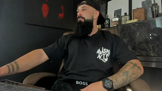 Snapshot of axxelrich_ chatting on October 17, 2025, 9:01 am axxelrich  online show from October 17, 2025, 9:01 am