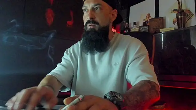 Snapshot of axxelrich_ chatting on September 26, 2025, 5:25 am axxelrich  online show from September 26, 2025, 5:25 am