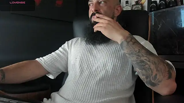 Snapshot of axxelrich_ chatting on September 20, 2025, 5:12 am axxelrich  online show from September 20, 2025, 5:12 am