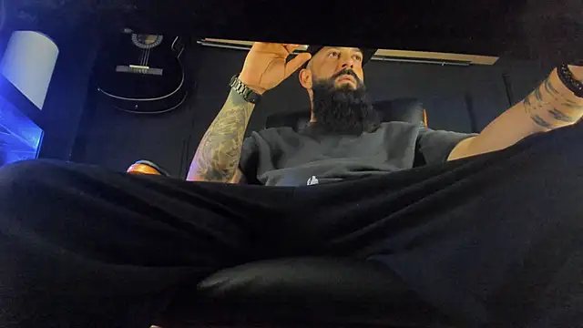 Snapshot of axxelrich_ chatting on March 1, 2025, 10:34 am axxelrich  online show from March 1, 2025, 10:34 am