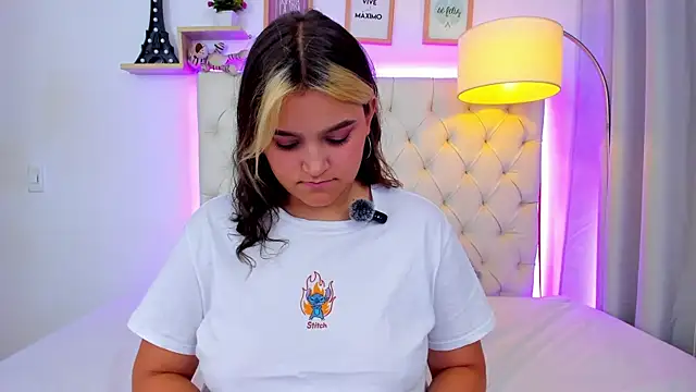 Snapshot of katy_giil chatting on September 29, 2025, 7:30 pm katy giil online show from September 29, 2025, 7:30 pm