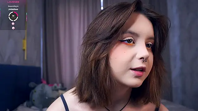 Snapshot of DevonaBucher chatting on October 24, 2025, 6:45 am DevonaBucher online show from October 24, 2025, 6:45 am