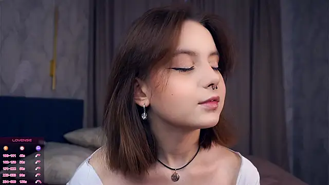 Snapshot of DevonaBucher chatting on October 20, 2025, 4:58 am DevonaBucher online show from October 20, 2025, 4:58 am