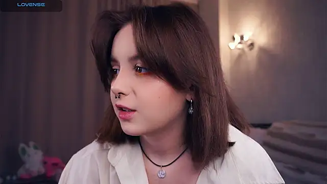 Snapshot of DevonaBucher chatting on October 7, 2025, 5:41 am DevonaBucher online show from October 7, 2025, 5:41 am