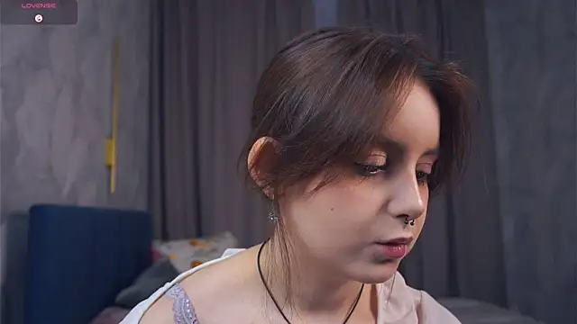 Snapshot of DevonaBucher chatting on November 2, 2025, 4:50 am DevonaBucher online show from November 2, 2025, 4:50 am