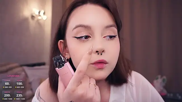 Snapshot of DevonaBucher chatting on September 23, 2025, 5:36 am DevonaBucher online show from September 23, 2025, 5:36 am