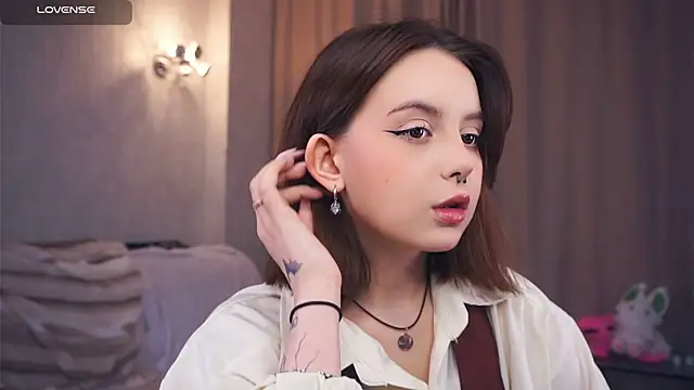 Snapshot of DevonaBucher chatting on October 12, 2025, 5:20 am DevonaBucher online show from October 12, 2025, 5:20 am