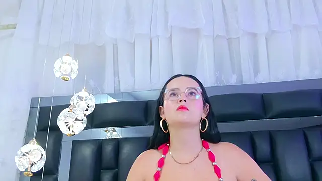 DahianaMoss online show from March 23, 2026, 12:05 pm