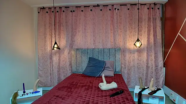 Snapshot of VioletaScott_ chatting on October 16, 2025, 2:58 pm VioletaScott  online show from October 16, 2025, 2:58 pm