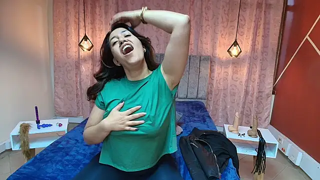 Snapshot of VioletaScott_ chatting on September 26, 2025, 2:57 pm VioletaScott  online show from September 26, 2025, 2:57 pm