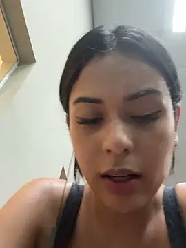 Laisabrazil online show from October 21, 2025, 11:59 pm