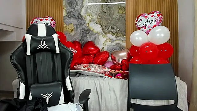 Danna topless online show from February 17, 2025, 3:44 pm