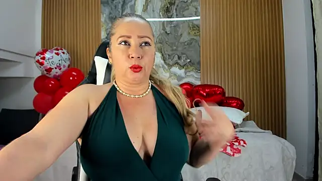 Danna topless online show from March 18, 2025, 12:06 pm