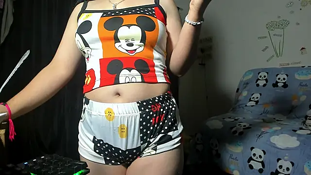 litle mily  online show from January 30, 2025, 1:11 am